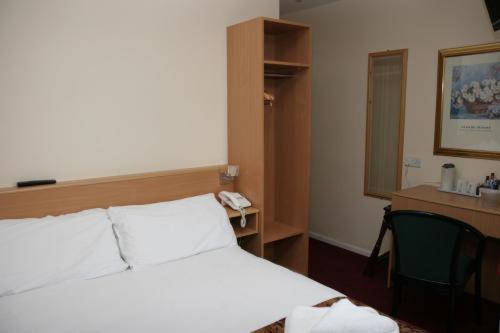 Heath Lodge Hotel Nr Nec Bickenhill Chambre photo