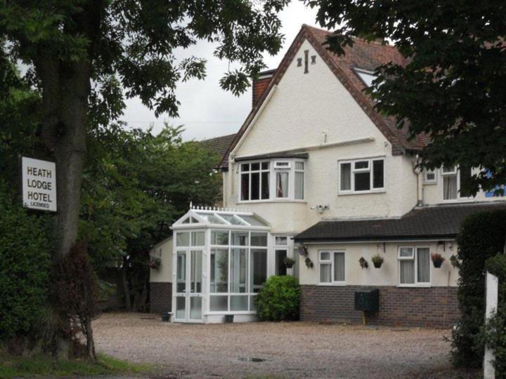 Heath Lodge Hotel Nr Nec Bickenhill Extérieur photo